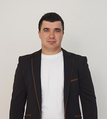 Микола